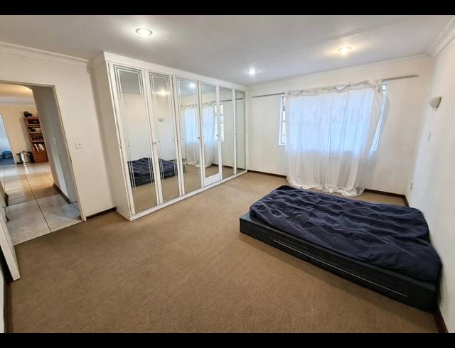 3 BEDROOM TOWNHOUSE FOR SALE IN VANDERBIJLPARK SE 3